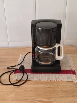 Cafetera Goteo Ufesa Negra