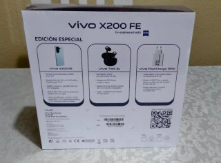 Vivo X200 FE Edizione Speciale Blu