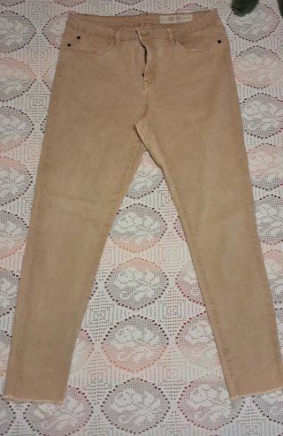 Pantalón beige mujer