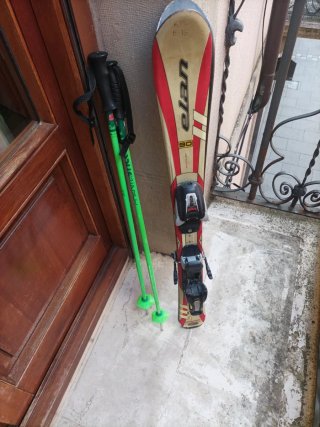 Esquís Elan de 90 cm con Bastones