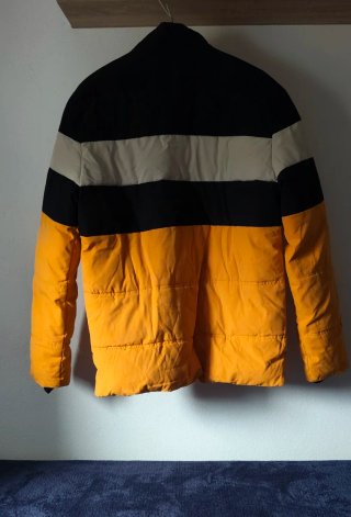 Chaquetón acolchado tricolor