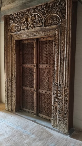Puerta Grande de Madera
