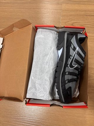 Zapatillas Nike Negras y Grises Sin Estrenar