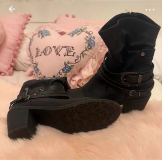 Botines camperos negros