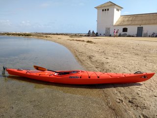 Kayak de Travesía Pyranha con Timón