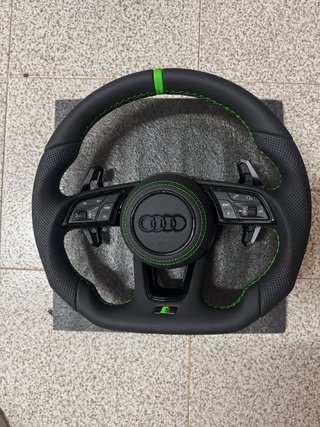 Volante deportivo Audi