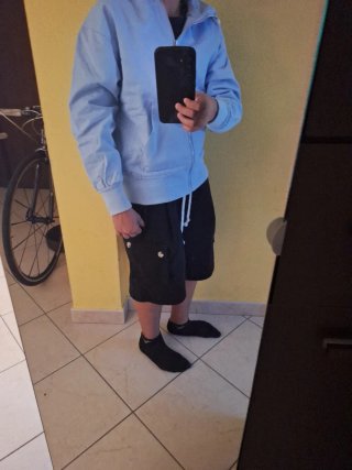 Felpa con cappuccio azzurra