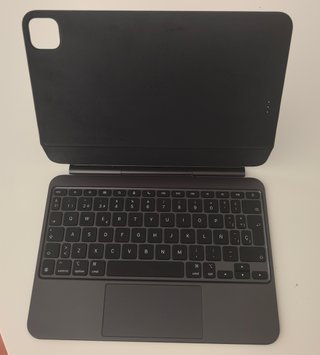 iPad Pro 11 M4 256GB + Magic Keyboard