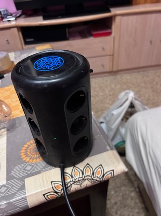Torre de Carga USB con Base Inalámbrica
