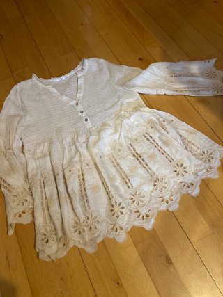Blusa de encaje blanca