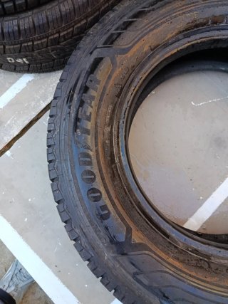 Neumático Goodyear Vector 4Seasons Cargo 215/75/16