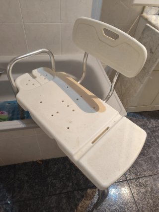 Silla para sentarse en la ducha o bañera.