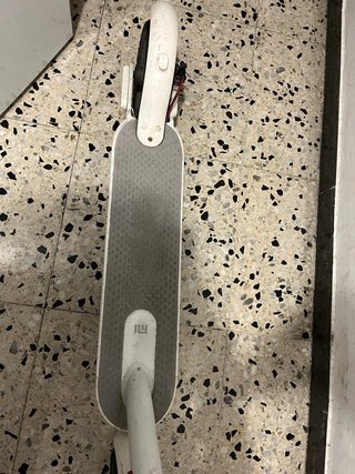 Patinete Eléctrico Xiaomi Blanco y Negro