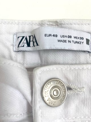 Jeans Zara Crop tiro medio blanco Talla 40