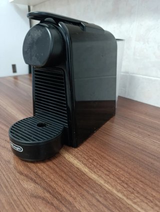 Cafetera Nespresso DeLonghi