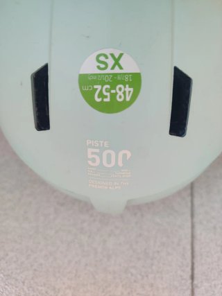 Casco de esquí infantil con diseño