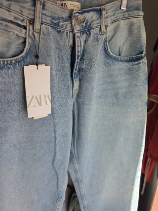 Pantalón vaquero Zara azul talla M