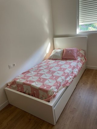Cama Malm Ikea 90x200 con cajones Sin colchón