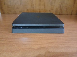 PS4 Slim 1TB 9.00