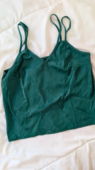 Top verde con textura