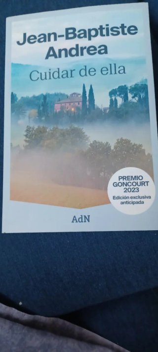 Libro de Jean- Baptiste Andrea "Cuidar de Ella"