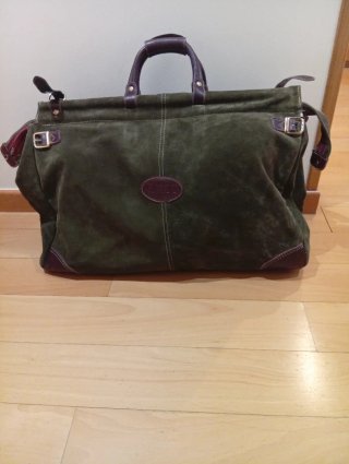 Porta-trajes y bolso de viaje a juego