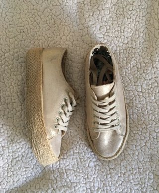 Bambas Doradas con Plataforma