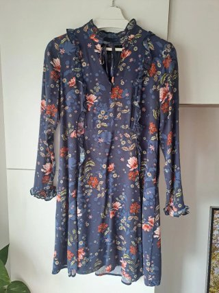 Vestido azul floral manga larga