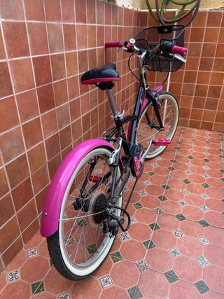 Bicicleta niña BTWIN rosa y negra