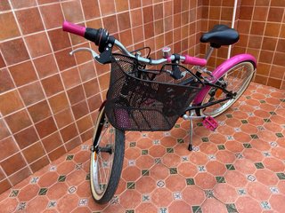 Bicicleta niña BTWIN rosa y negra