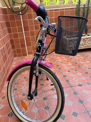 Bicicleta niña BTWIN rosa y negra