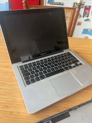 MacBook Pro 13 2011 para piezas con cargador