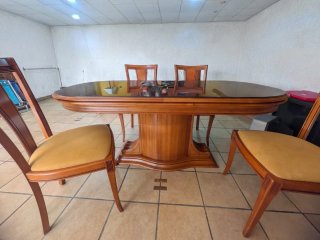 Mesa Extensible de Salón y 4 Sillas