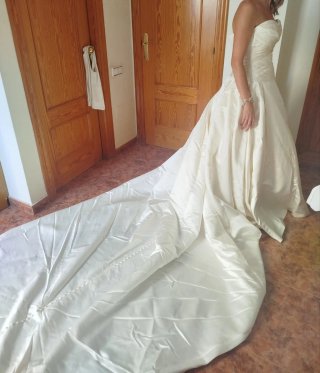 Vestido de novia Rosa Clará palabra de honor