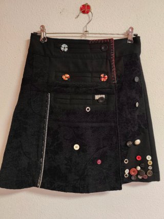 Falda portafolio vintage talla 34 de Desigual.