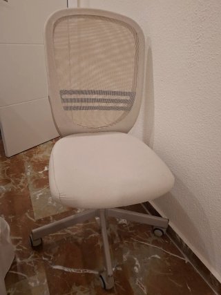 Silla de estudio IKEA beige