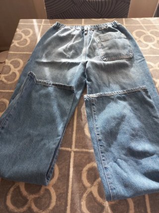 Pantalón vaquero ancho Zara