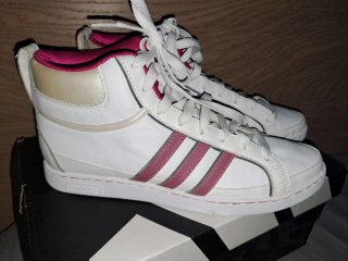Zapatillas Adidas altas blancas y rosas