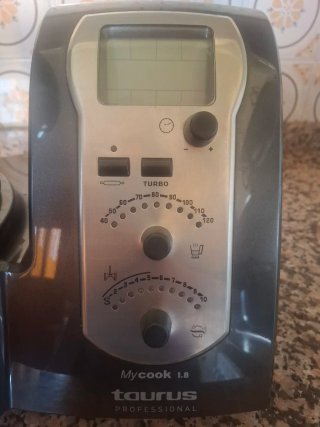 Robot de cocina de la marca taurus mycook 1.8