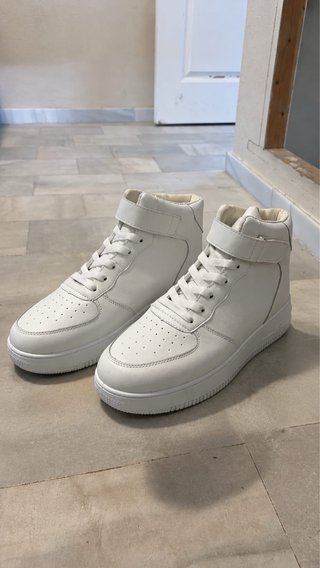 Zapatillas deportivas blancas altas