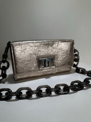 Bolso Furla dorado y negro