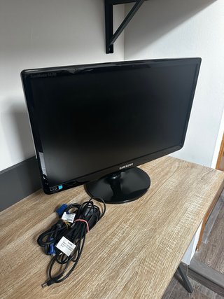 Monitor Samsung 22" Full HD LED (Modello S22A100N)