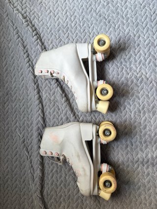 Patines Oxelo blancos y rosas (con cubrepatines)