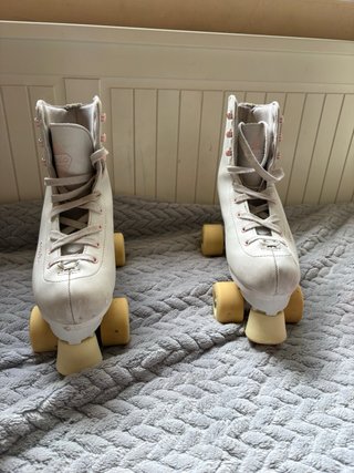 Patines Oxelo blancos y rosas (con cubrepatines)