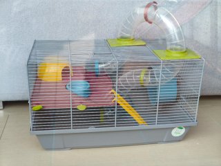 Gàbia amb tub per a hàmsters