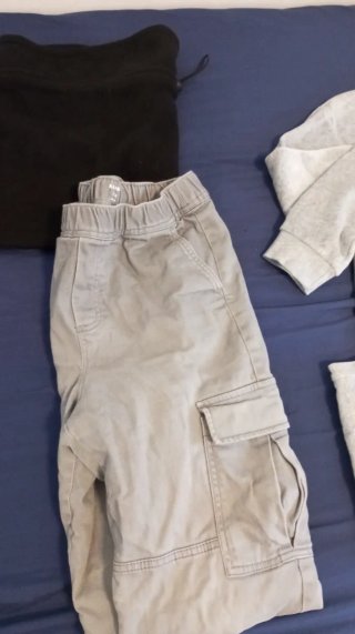 Pantalón gris Nino 11-12anos