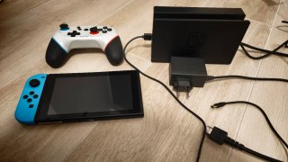 Nintendo Switch + Dock + Mando Pro + Joy-Con azul