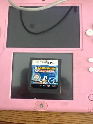 Nintendo 2DS Rosa - No lee juegos Incluye juego