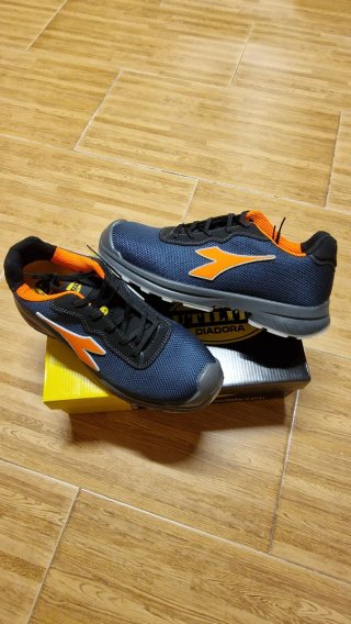 Zapatos de Seguridad Diadora
