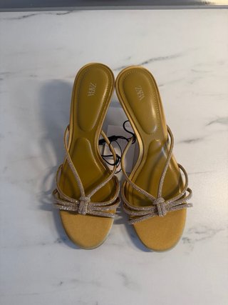 Sandalias Zara